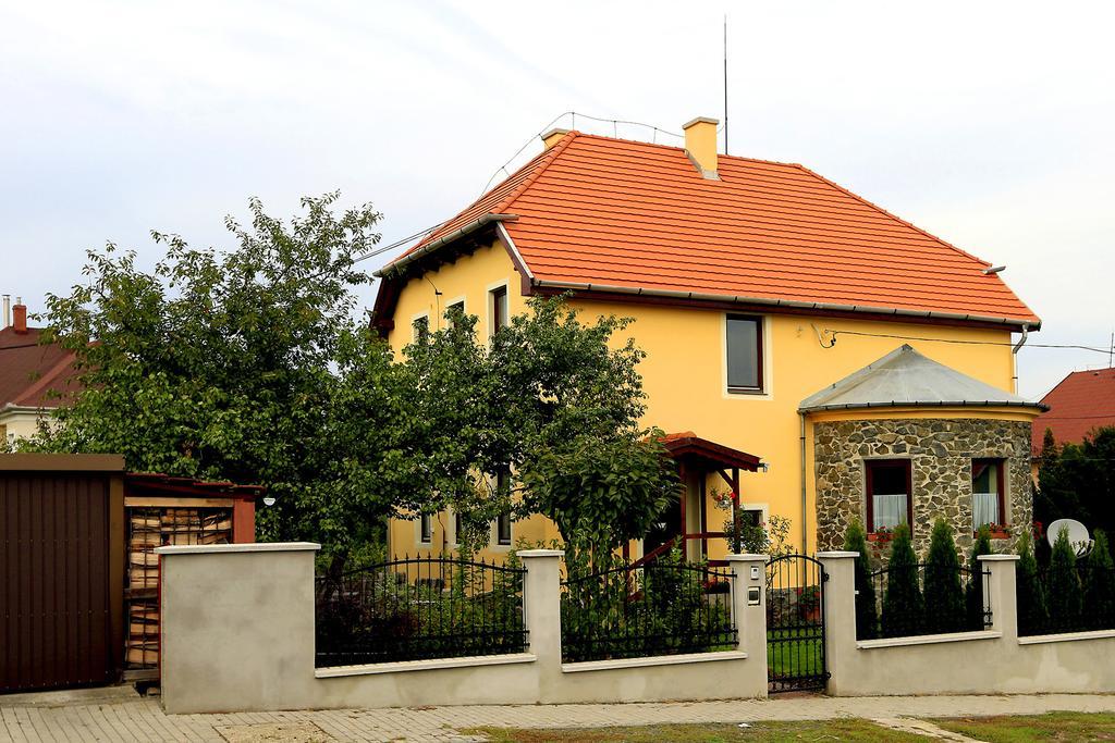 Nemes Apartman Eger Rom bilde