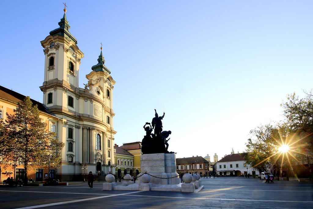 Nemes Apartman Eger Rom bilde